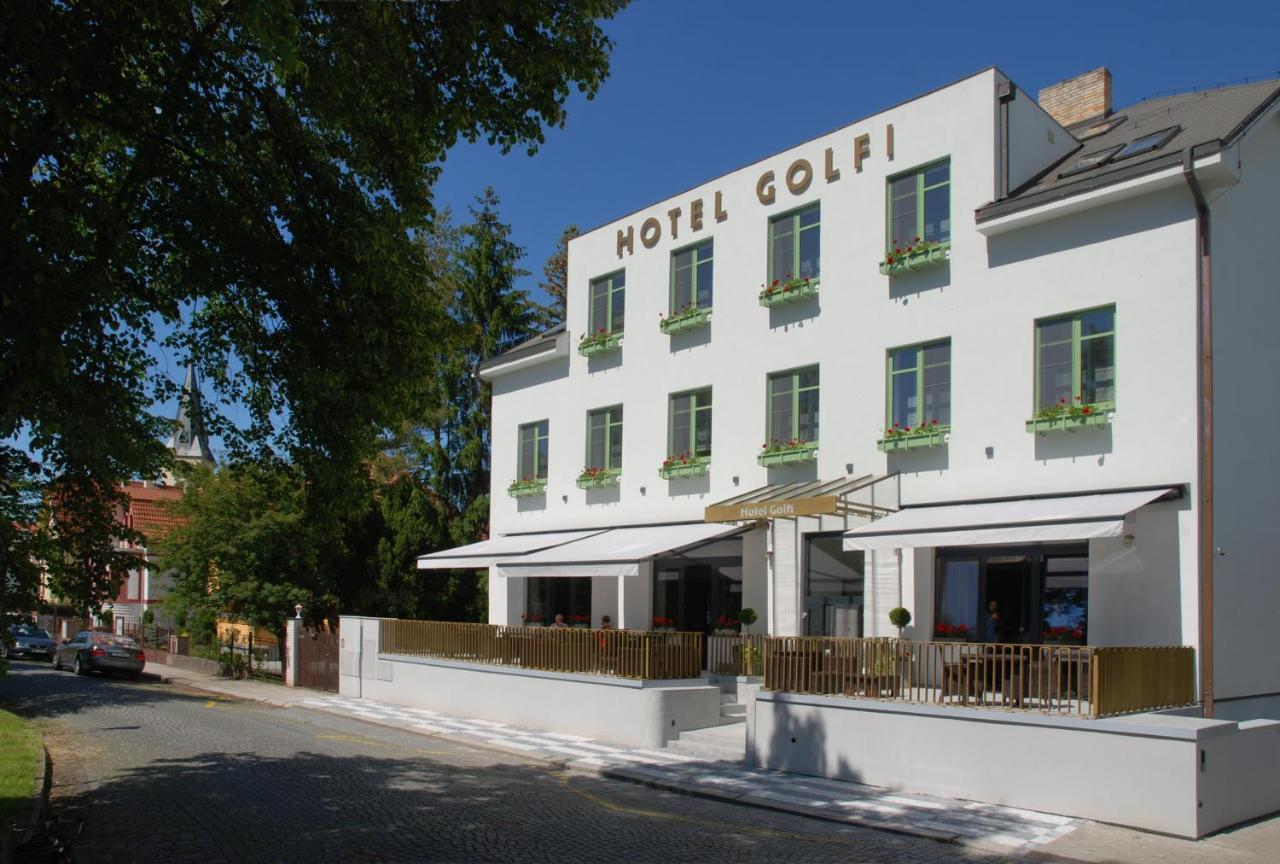 Hotel Golfi Poděbrady Exterior foto